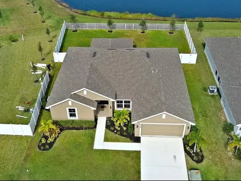 8105 Amalfi Cir, Fort Pierce, FL 34951
