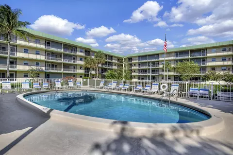 806 SE 7th Street St #104, Deerfield Beach, FL 33441