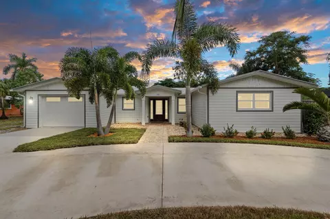 321 SEdgewood Dr, Stuart, FL 34996