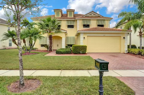 225 Palm Beach Plantation Blvd, West Palm Beach, FL 33411