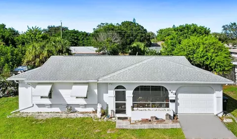 742 Bianca Dr NE, Palm Bay, FL 32905