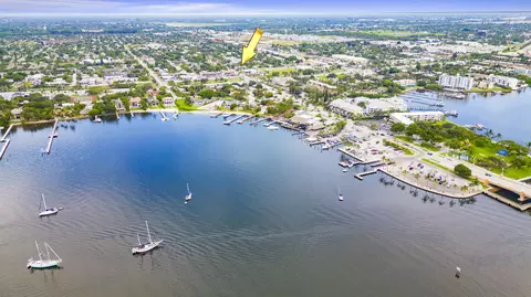 301 W Ocean Ave #10, Lantana, FL 33462