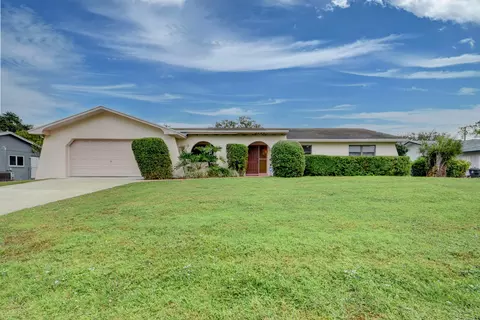 3250 Pebble Beach Dr, Lake Worth, FL 33467