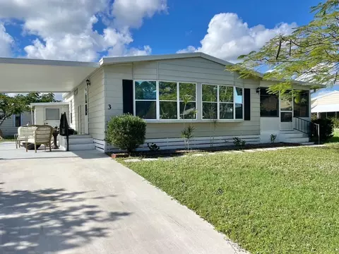 3 Felicidad Ct, Fort Pierce, FL 34951