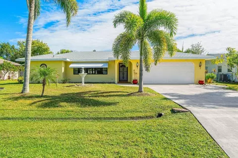 2211 SE Sidonia St, Port Saint Lucie, FL 34952