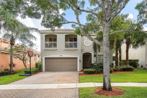 2913 Shaughnessy Dr, Wellington, FL 33414