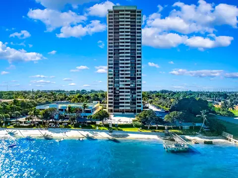 5600 N Flagler Dr #2404, West Palm Beach, FL 33407
