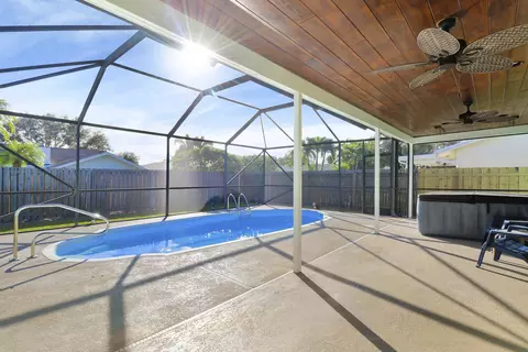 11942 Ash St, Palm Beach Gardens, FL 33410