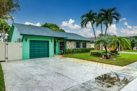 1908 SW 84th Ter, North Lauderdale, FL 33068