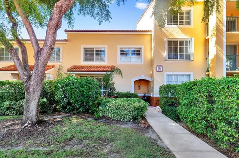 127 Yacht Club Way #103, Hypoluxo, FL 33462