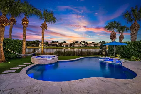 114 Siesta Way, Palm Beach Gardens, FL 33418