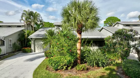 779 NE Dahoon Ter, Jensen Beach, FL 34957