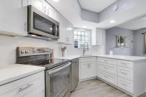 126 Weybridge Cir #C, Royal Palm Beach, FL 33411