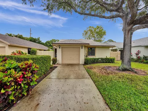 1405 NW 23rd Ln, Delray Beach, FL 33445