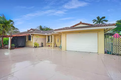 2706 SW 6th St, Boynton Beach, FL 33435