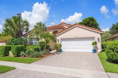 5321 Glenville Dr, Boynton Beach, FL 33437