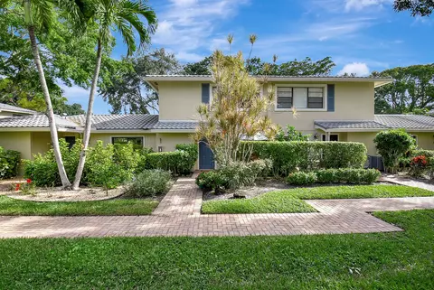 24 Westgate Ln #B, Boynton Beach, FL 33436