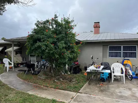4611 Pinetree Dr, Fort Pierce, FL 34982