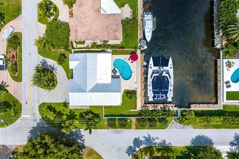 2700 NE 8 Ct, Pompano Beach, FL 33062