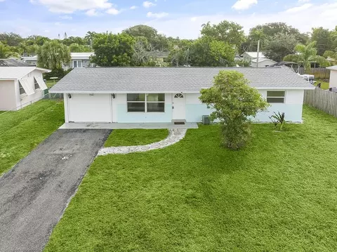 19081 SE Barus Dr, Jupiter, FL 33469