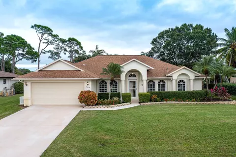 2419 SE Wishbone Rd, Port Saint Lucie, FL 34952