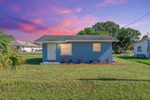1808 N 29th St, Fort Pierce, FL 34947