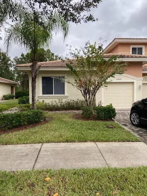 2581 Stockbridge Sq SW, Vero Beach, FL 32962