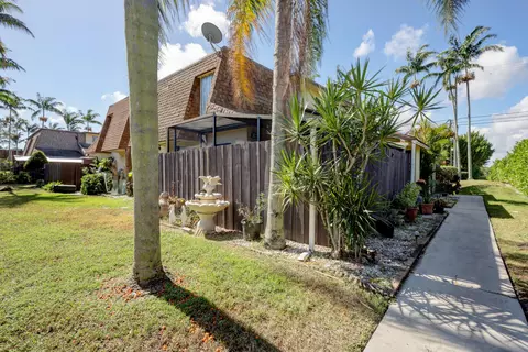 2959 Genoa Pl, West Palm Beach, FL 33406