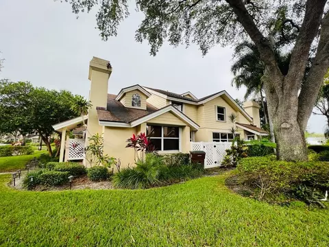 8108 Oakton Ct #8C, Lake Clarke Shores, FL 33406