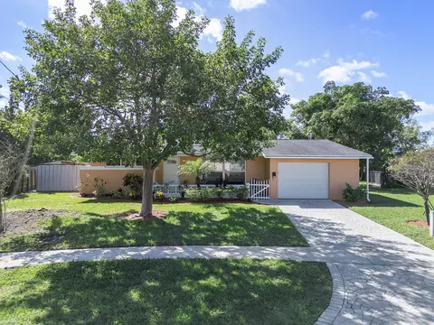 2101 NW 77th Ave, Sunrise, FL 33322