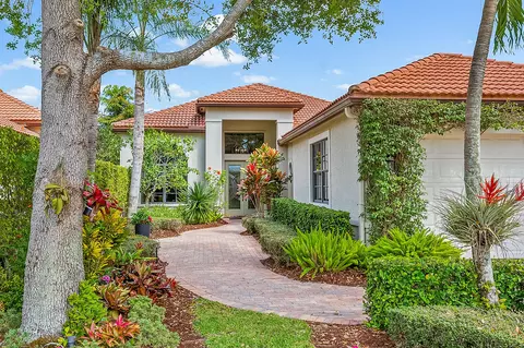 6500 Sparrow Hawk Dr, West Palm Beach, FL 33412