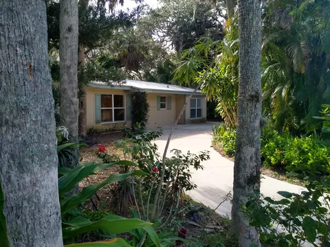 510 Dahlia Ln, Vero Beach, FL 32963