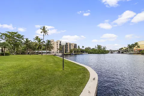 7 Royal Palm Way #208, Boca Raton, FL 33432