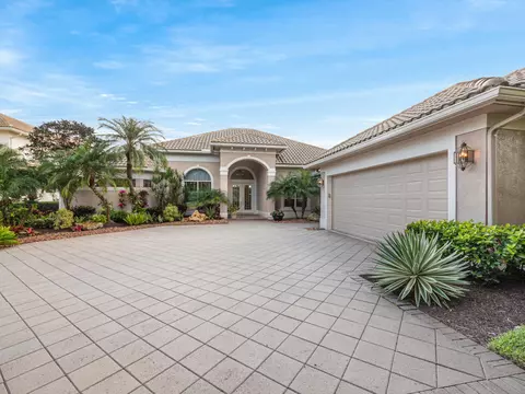 120 Pembroke Dr, Palm Beach Gardens, FL 33418