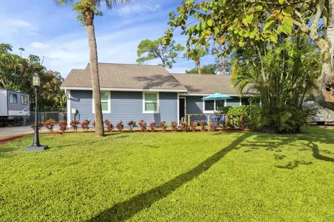 972 SW Pine Tree Ln, Palm City, FL 34990