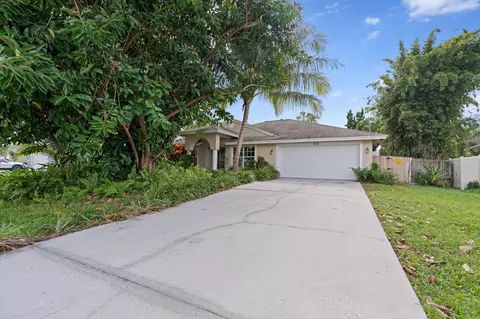 432 SW Holden Ter, Port Saint Lucie, FL 34984