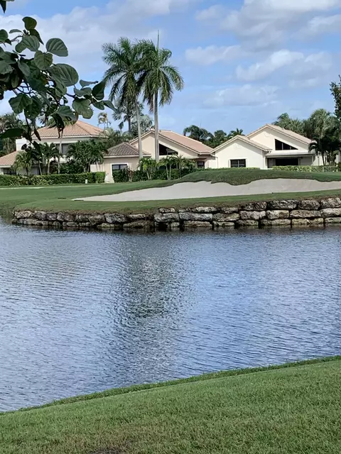 5220 N Lake Catalina Dr #A, Boca Raton, FL 33496