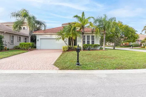 772 SW Pebble Ln, Palm City, FL 34990