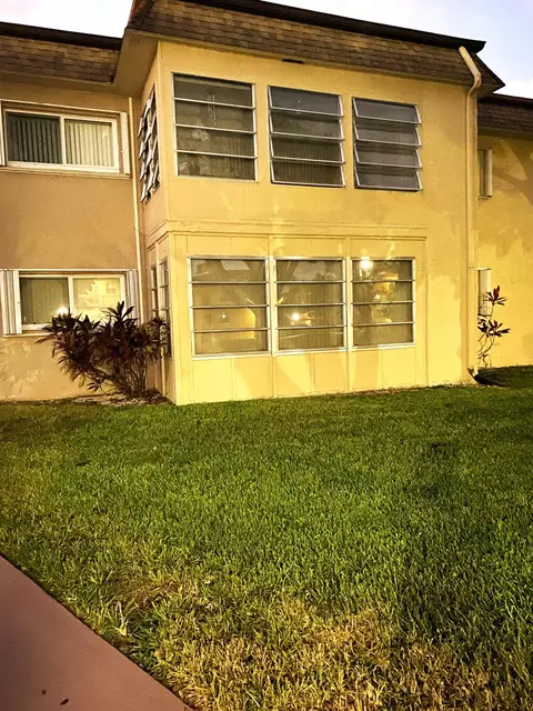 750 Lori Dr #225, Palm Springs, FL 33461