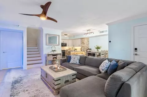 131 Yacht Club Way #109, Hypoluxo, FL 33462