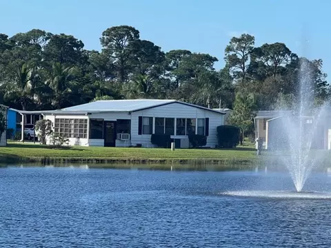8590 Mary Anne Ln, Port Saint Lucie, FL 34952