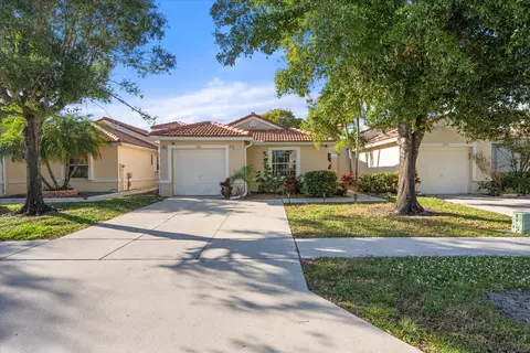 7261 Burgess Dr, Lake Worth, FL 33467