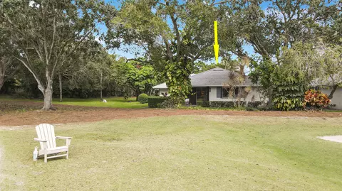 822 Club Dr, Palm Beach Gardens, FL 33418
