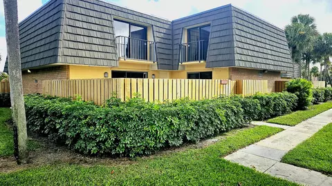 4206 42nd Way, West Palm Beach, FL 33407