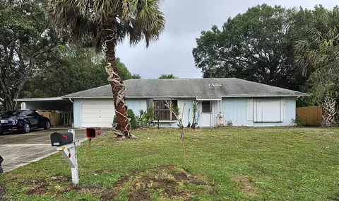 8002 Deland Ave, Fort Pierce, FL 34951
