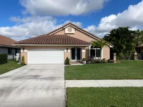 4039 NW 5th Dr, Deerfield Beach, FL 33442