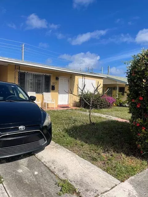 635 59th St, West Palm Beach, FL 33407