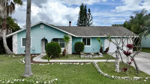 2473 SE Burton St, Port Saint Lucie, FL 34952