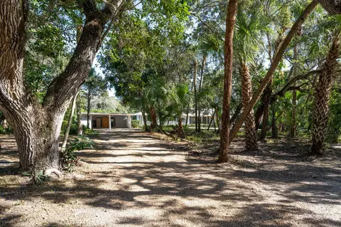 1602 E Camino Del Rio, Vero Beach, FL 32963