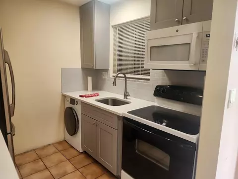6120 Forest Hill Blvd #105, West Palm Beach, FL 33415